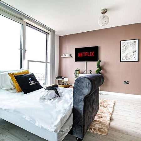 Comfortable City Centre Apartment With Free Parking, Fast Wifi & Smart Tv With Xbox And Netflix By Yoko Property ミルトン・ケインズ エクステリア 写真